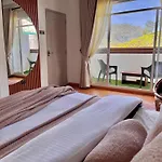Seeming Lodge