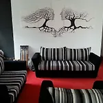 La Cottage Boutique Hotel & Restaurant Hotel