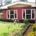 Derricks Home Stay