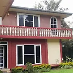Derricks Home Stay