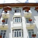Royal Hills Hotel 3*