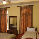 Inn Hill View Bungalow Nuwara Eliya