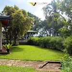 Guest house Clovefield