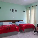 Vintage Courtyard Hotel