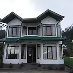 Nadee Nama Guest Inn