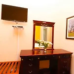 Acacia 3*