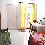 Homestay The Galways Edge