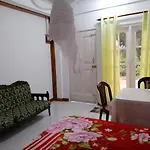 Homestay The Galways Edge *