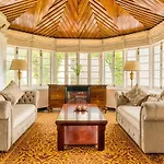 The Clovelly * Nuwara Eliya