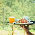 Misthill Rest - Lavish Hotel 3*