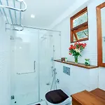 Hummingbird Hill Villa *