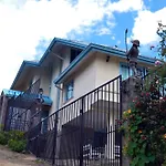 Hillcrest Villa
