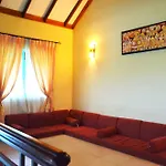 Hillcrest Villa