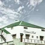 Hotel Vishmi's Rest 3*