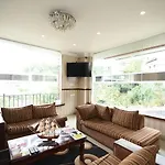 Hotel Vishmi's Rest Nuwara Eliya