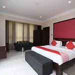 Vishmi's Rest Hotel 3*