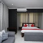 Hotel Vishmi's Rest Nuwara Eliya