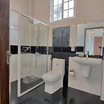 Misthill Rest - Lavish Nuwara Eliya