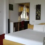 Woods Hut Homestay Nuwara Eliya