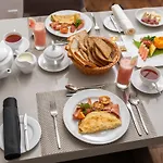 Hotel Grand Turf 5*