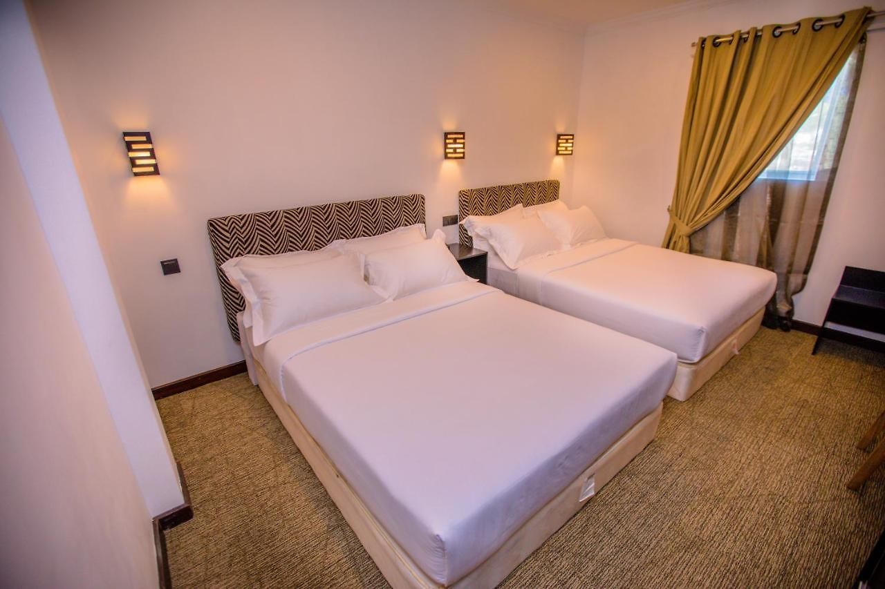 Huddle Hotel 4*