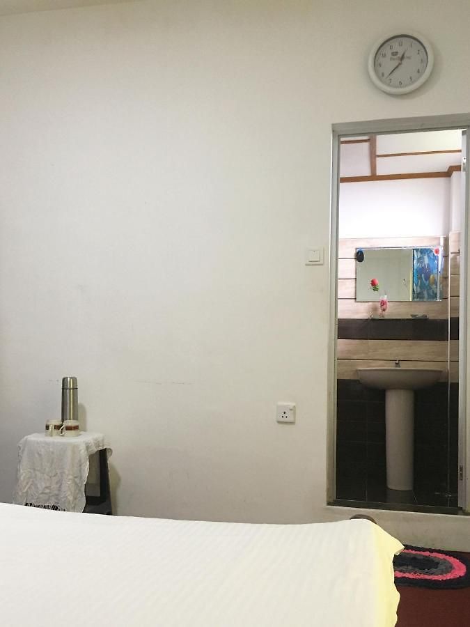 Shiny Homestay