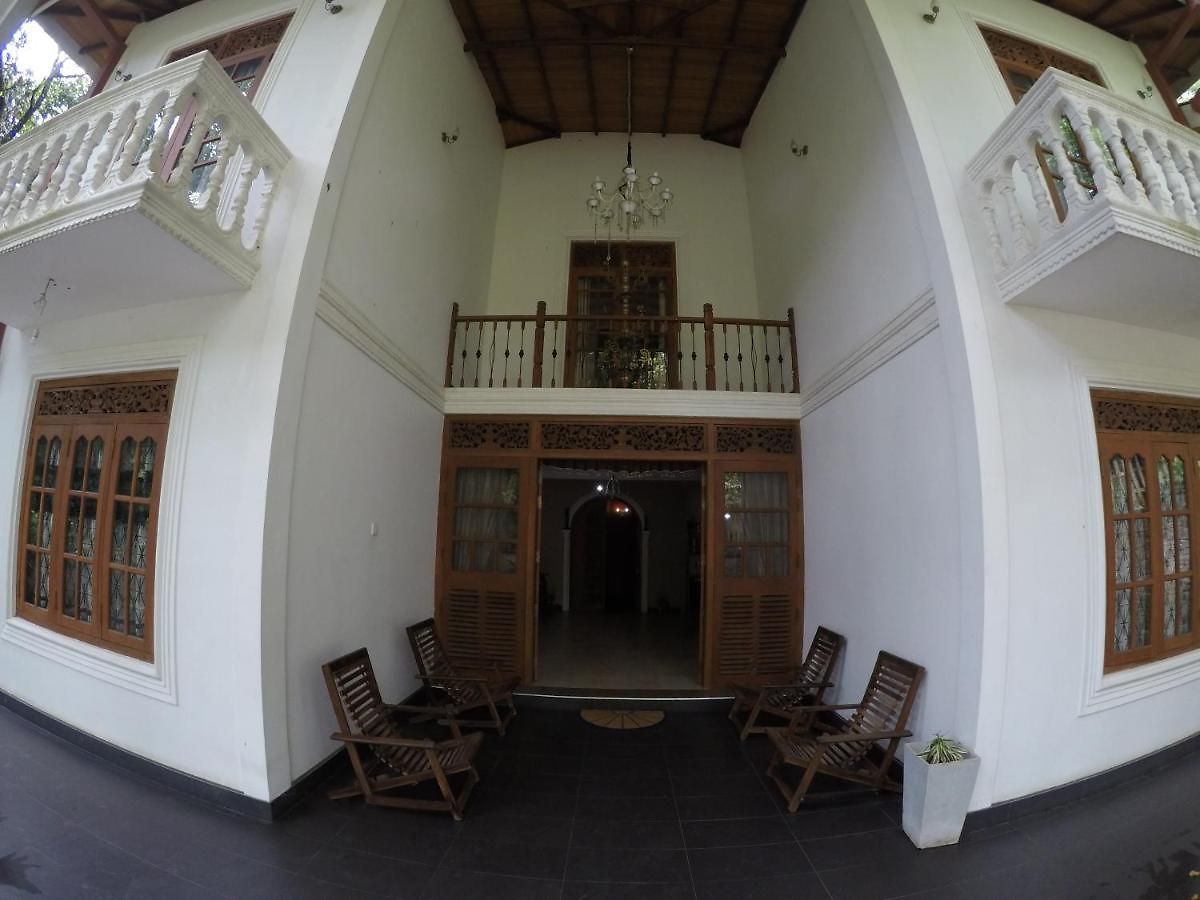 Aberdeen Waterfalls Bungalow Guest house *