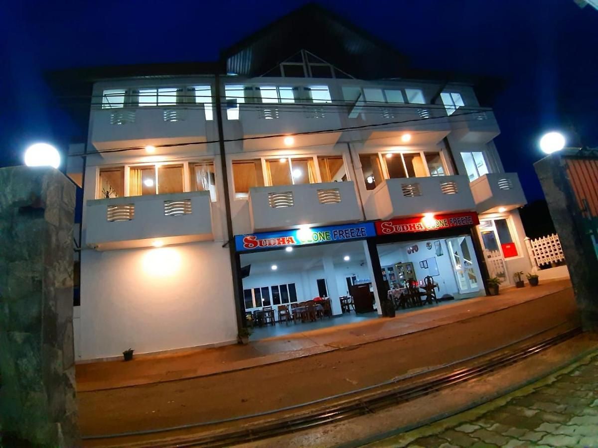 Oyo 487 Sudha Ozone Freeze Hotel