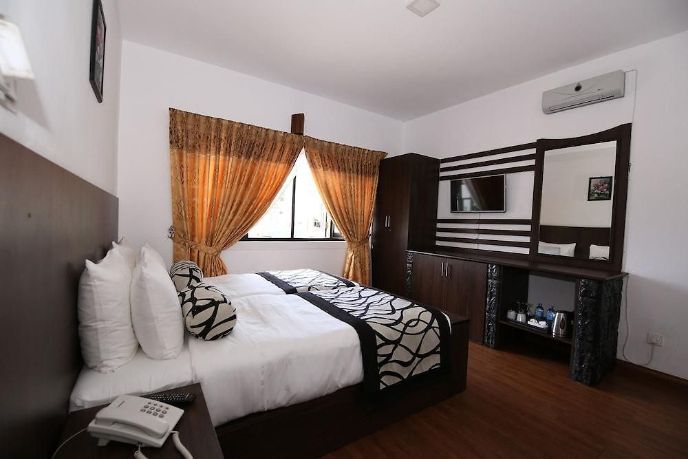 Hotel Jojos 4*