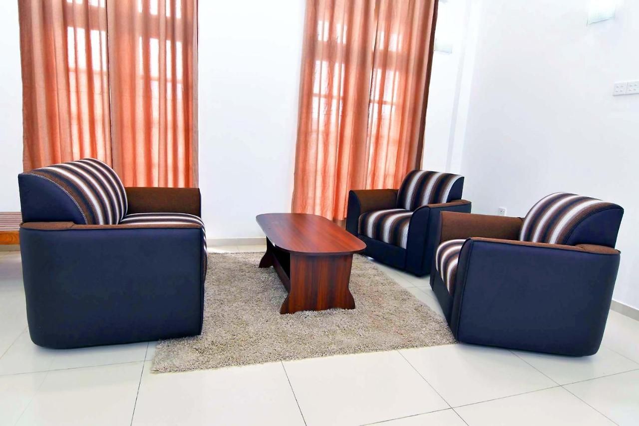 Highland Breeze Hotel