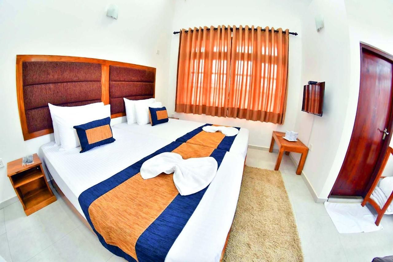 Highland Breeze Hotel 3*