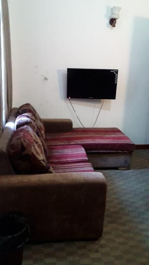 Holiday Aparthotel Nuwara Eliya