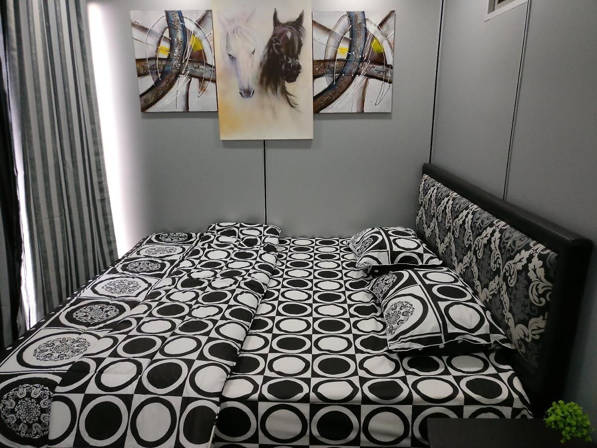 Container Edge Hotel