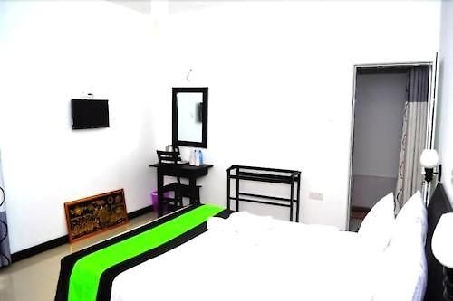 White City Villa Hotel 4*