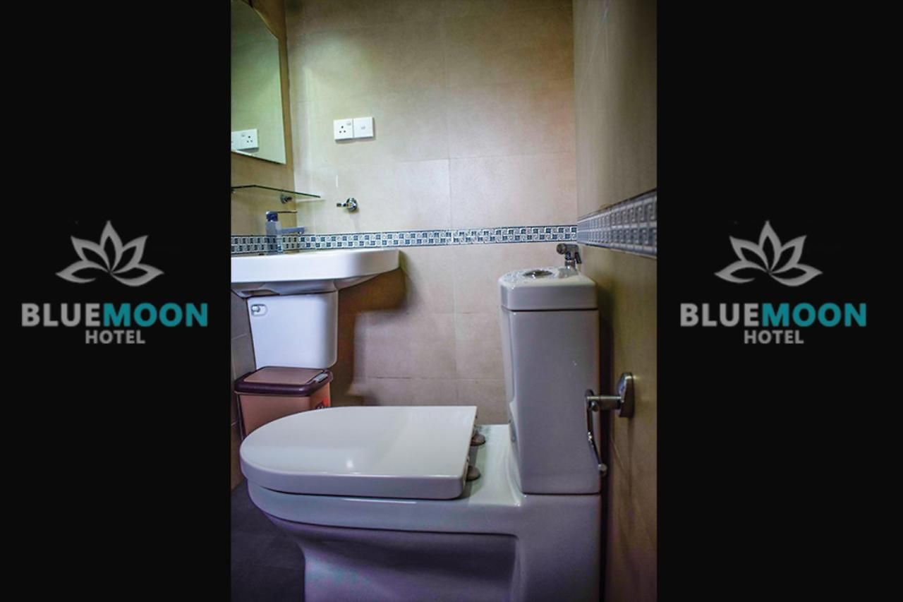 Blue Moon 3*