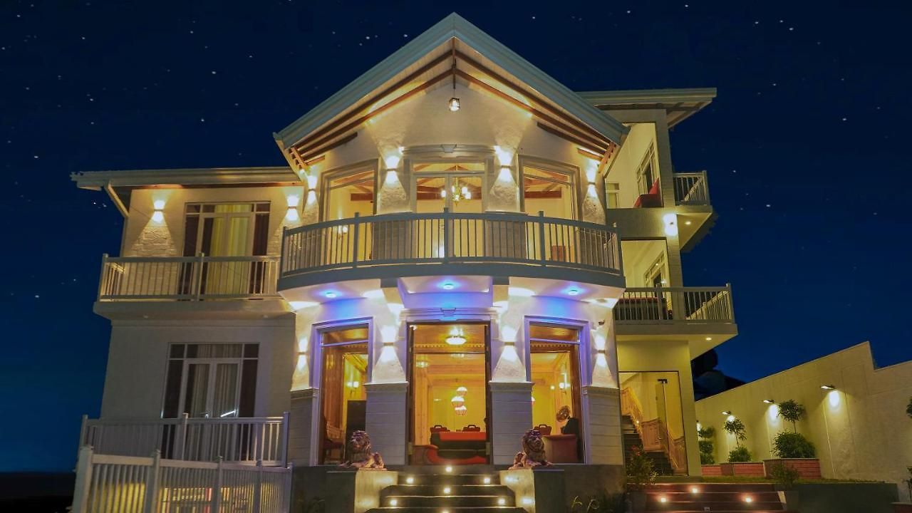 Twin Red - Luxury With Mountain View * Nuwara Eliya