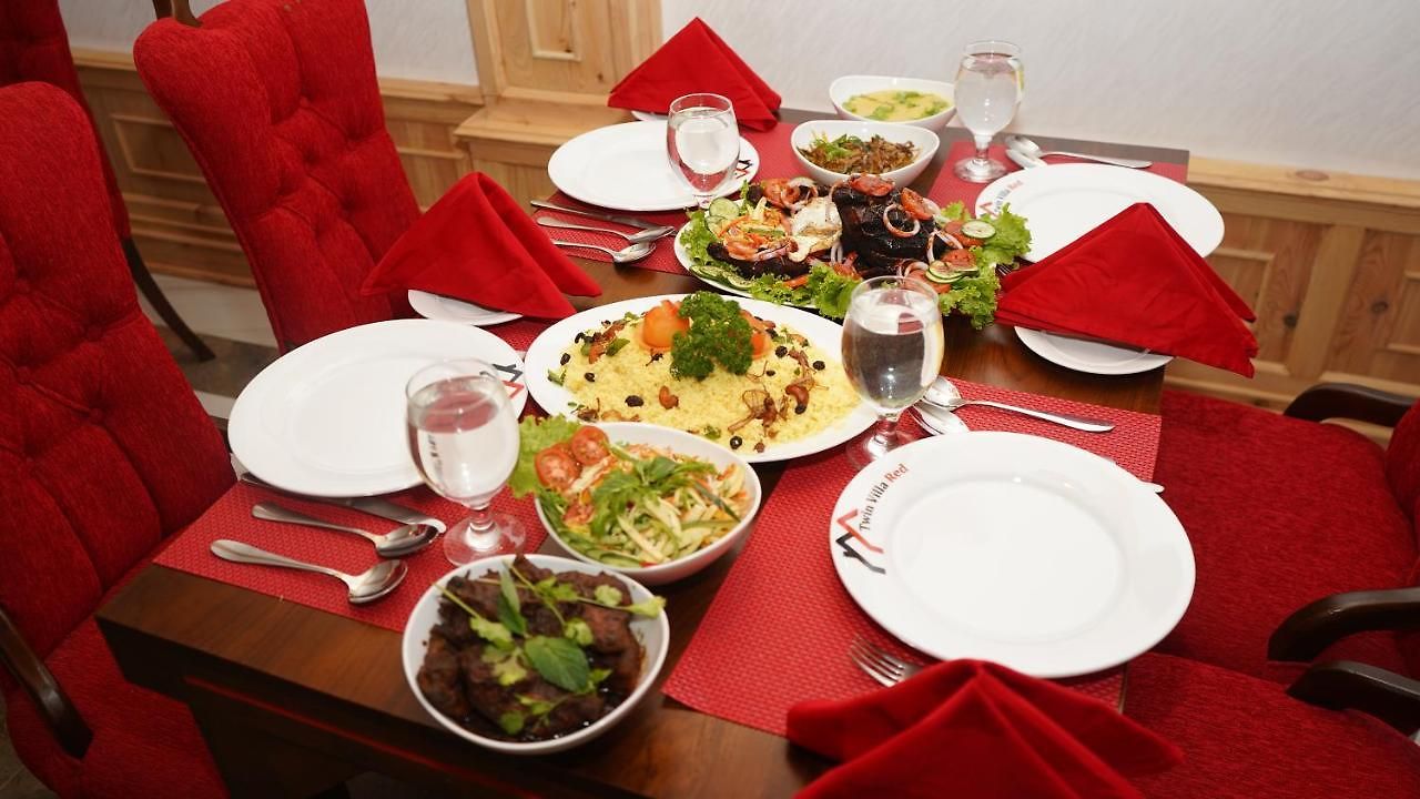 Twin Red - Luxury With Mountain View Hotel