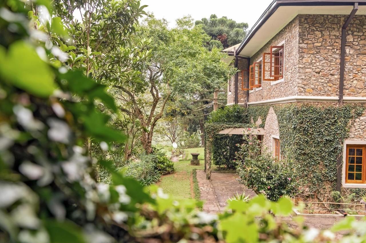 Hotel Jetwing Warwick Gardens, A Luxury Reserve