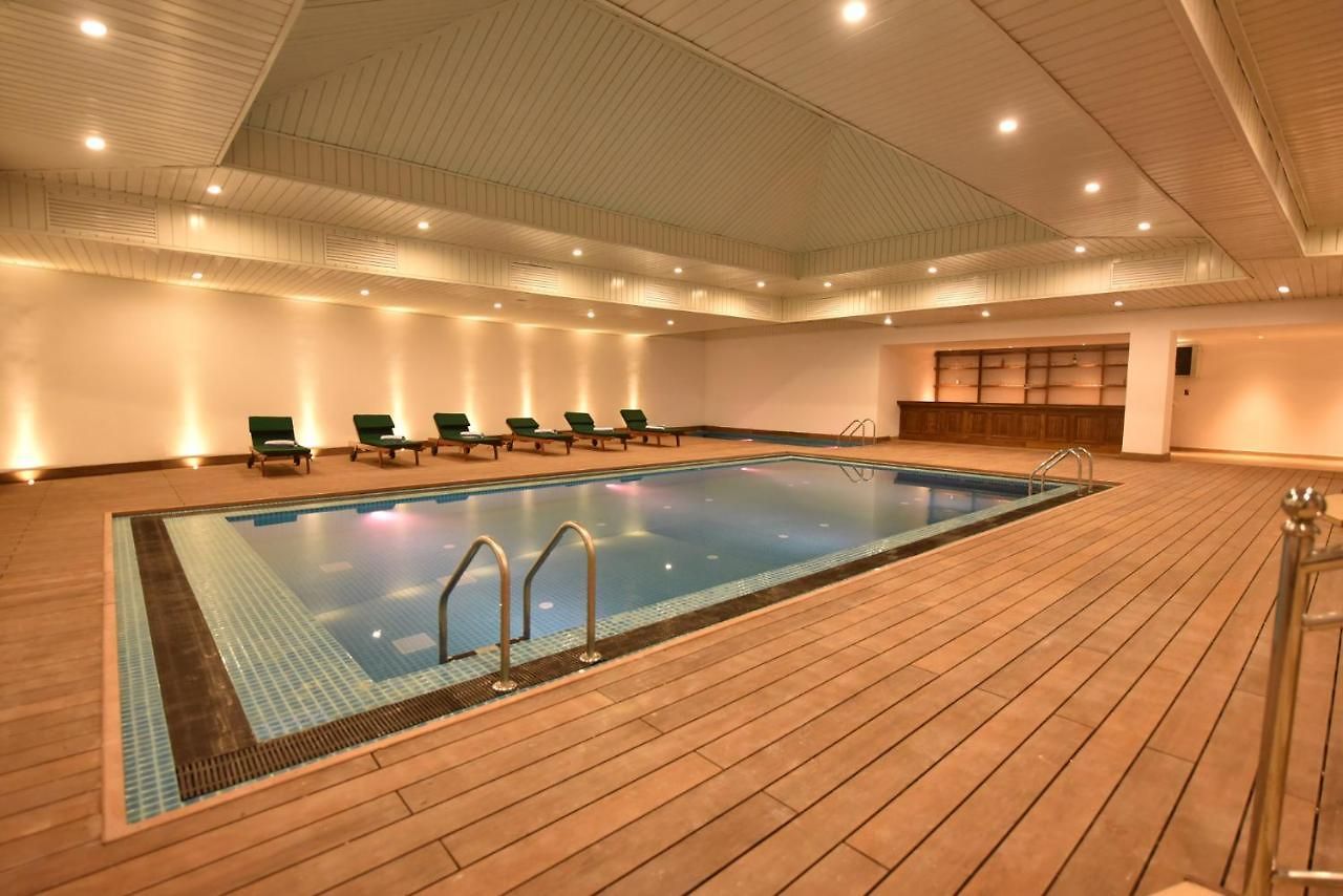 Araliya Red - Budget Friendly Hotel- Where Find Stunning 360 Panoramic View Of Hotel Nuwara Eliya