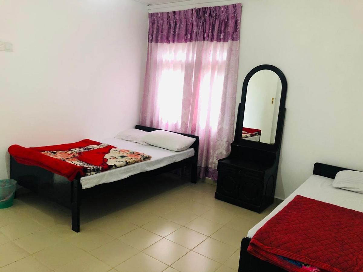 Hakgala Rest Hotel *