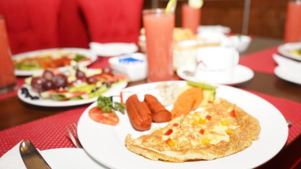 Hotel Twin Red - Luxury With Mountain View Nuwara Eliya