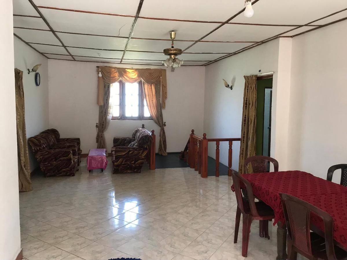 Retreat Nuwaraeliya Hostels Nuwara Eliya