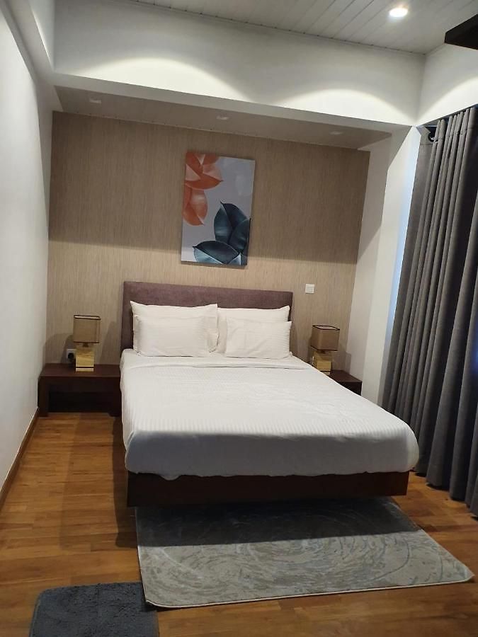 The Edge Luxury