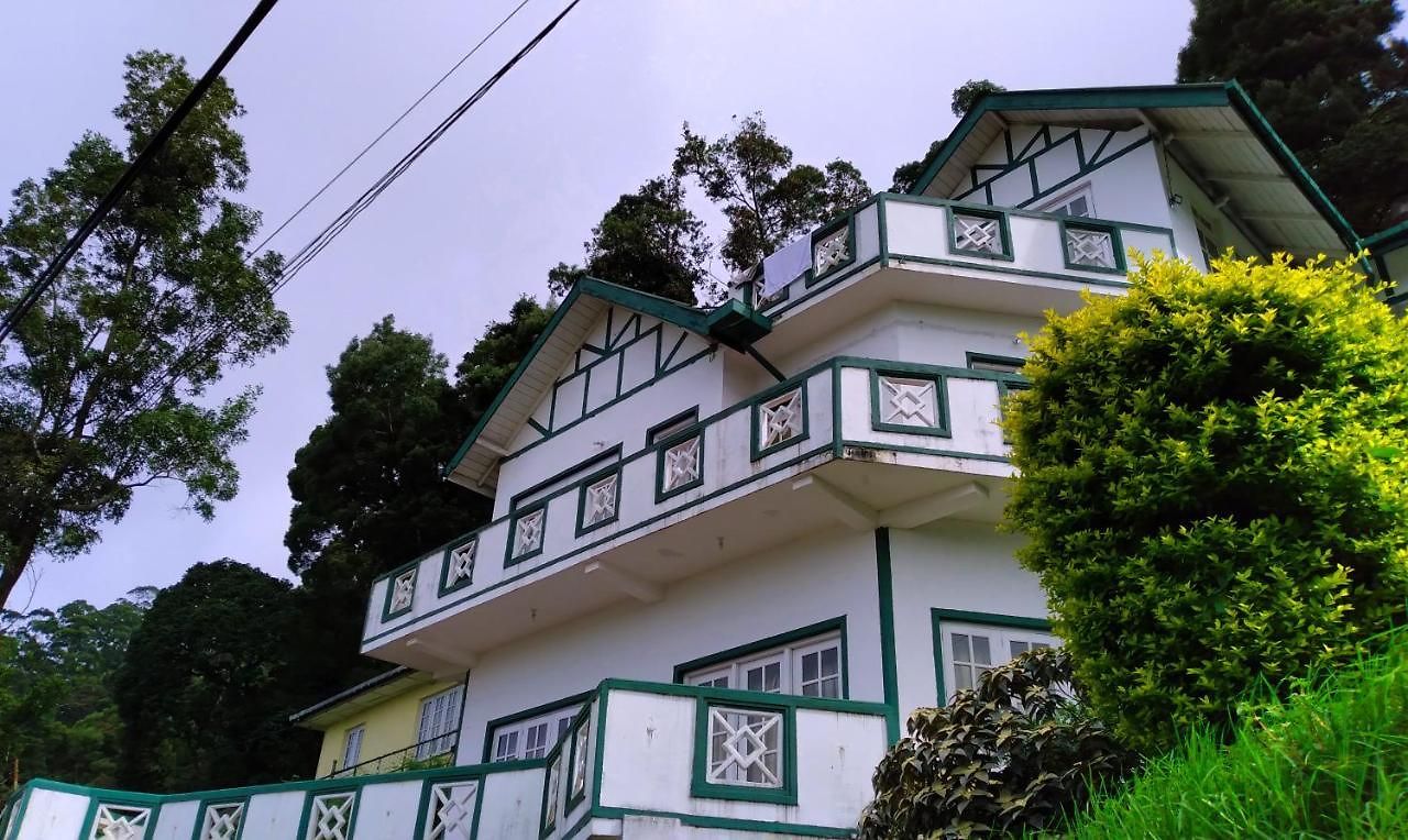 Forestside & Hotel *