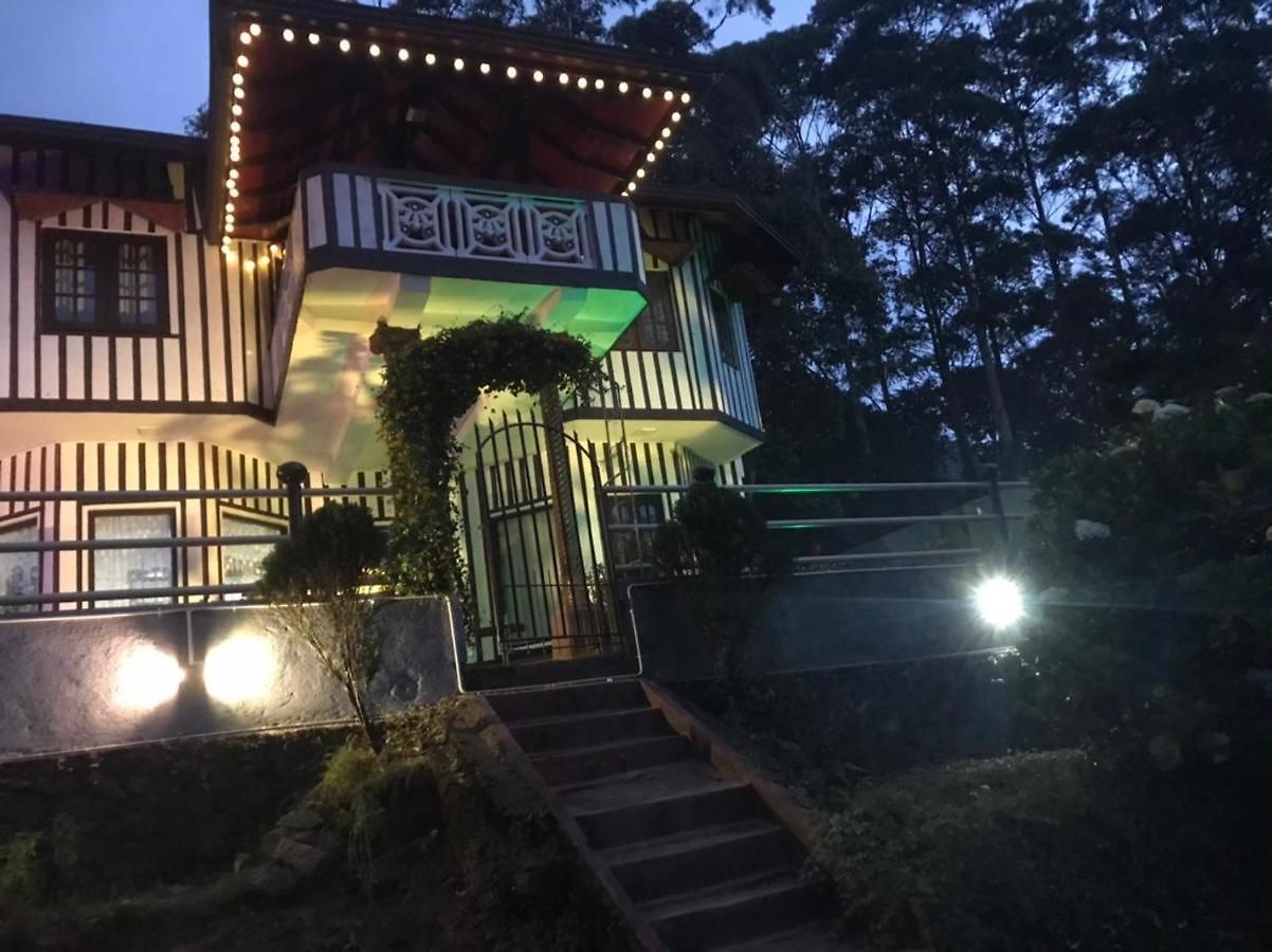 Hill Top Inn Guest house *
