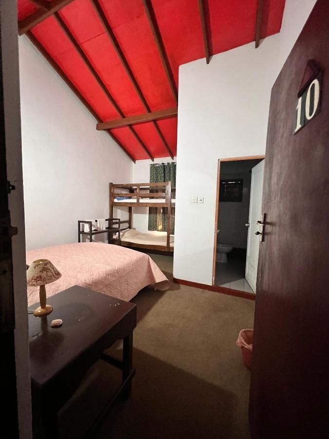 Hill Top Inn Guest house