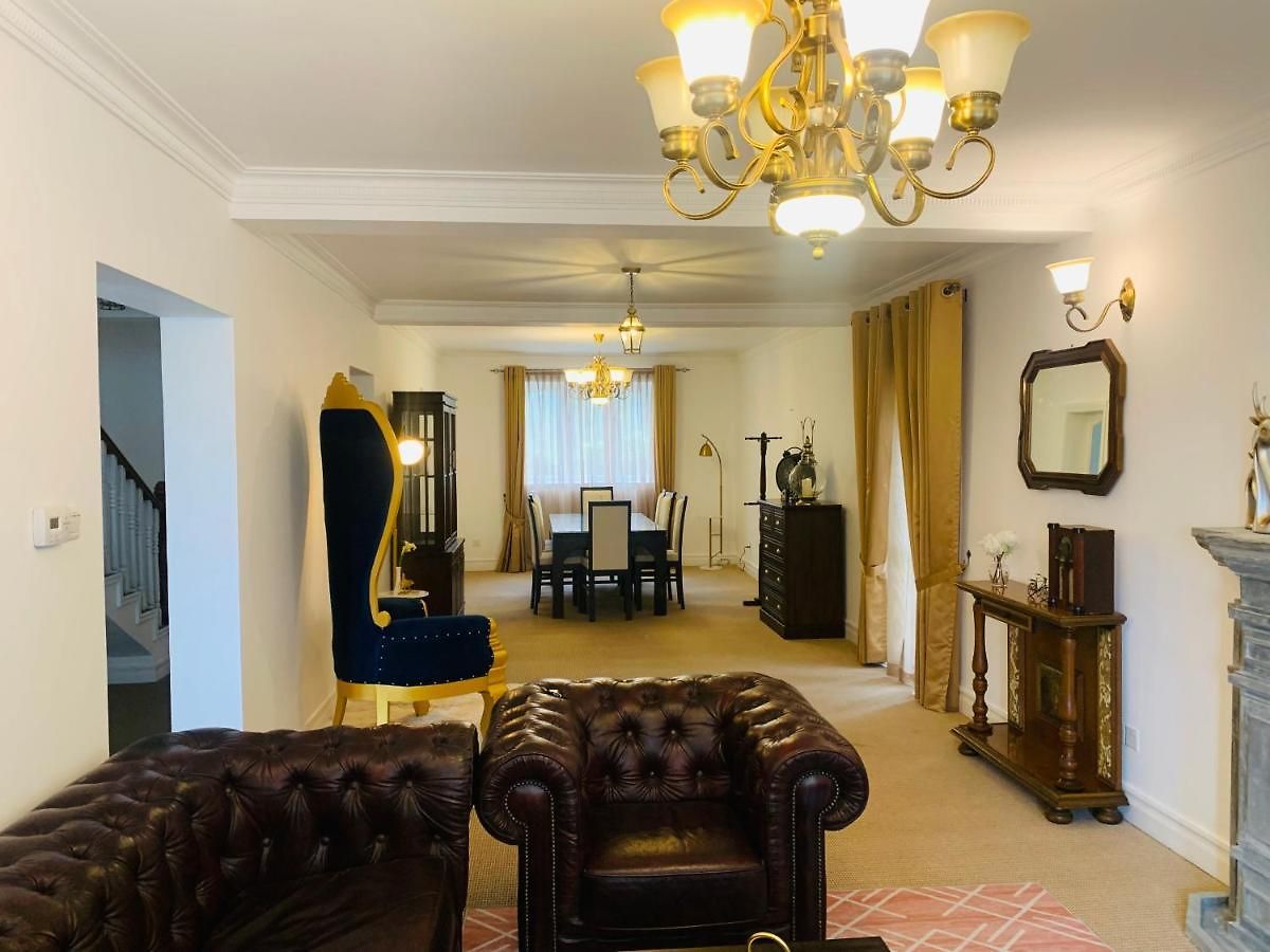 Little England By Regus