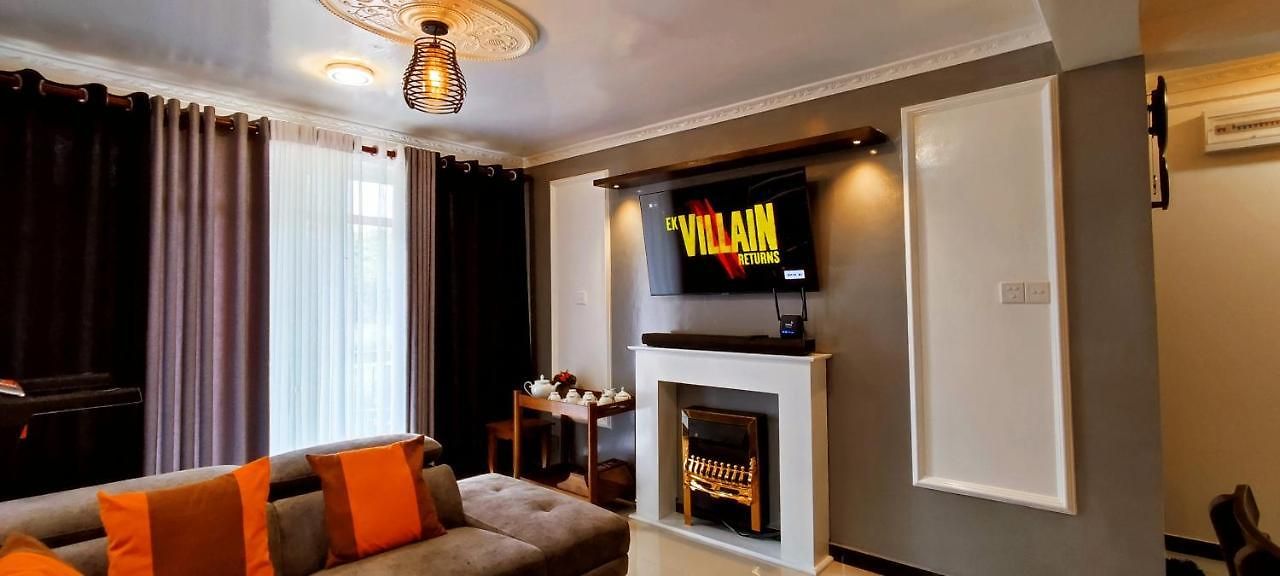 Moon Plains Luxury Apartment *