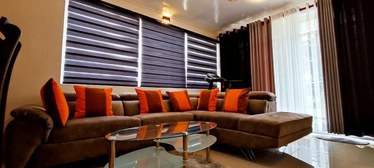 Moon Plains Luxury Apartment