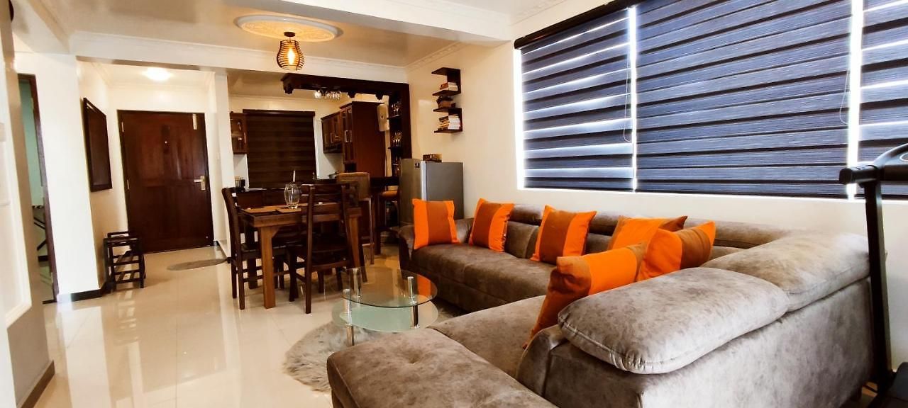 Moon Plains Luxury Apartment *